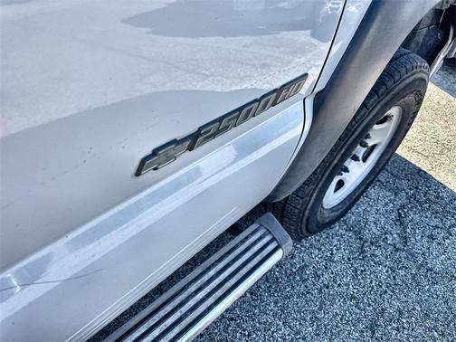 2005 Chevrolet Silverado 2500 Work Truck