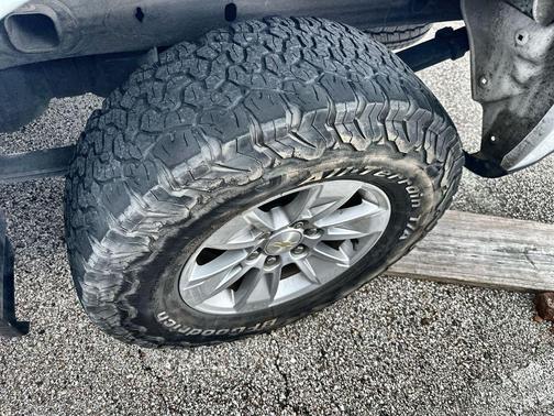 Summit White 2021 Chevrolet Silverado 1500 LT