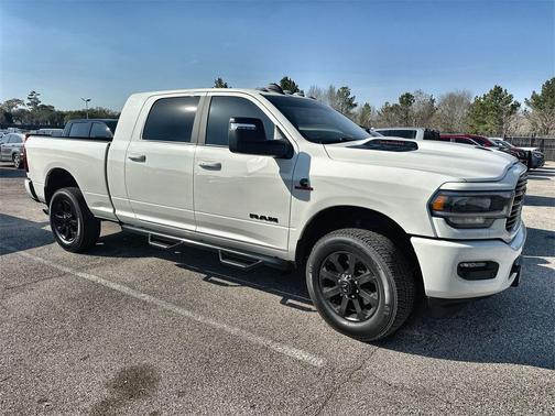 2024 RAM 2500 Laramie Crew Cab 4x4 6'4' Box