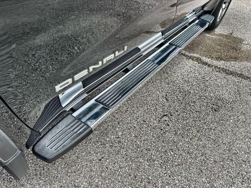 Onyx Black 2019 GMC Sierra 1500 Denali