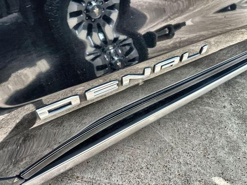 Onyx Black 2021 GMC Sierra 1500 Denali