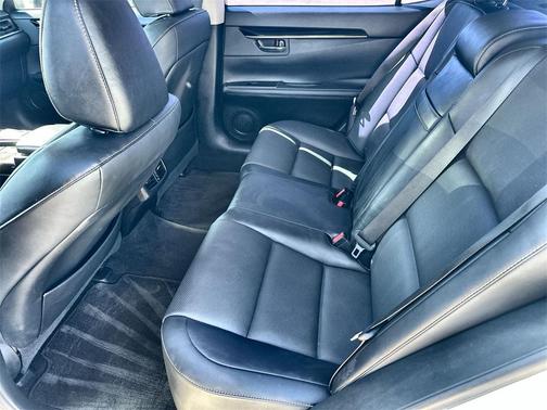 2017 Lexus ES 350 Base