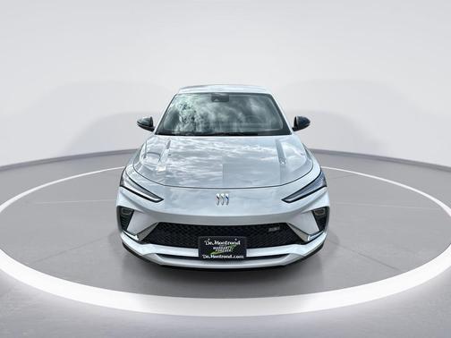 Summit White 2026 Buick Envista Sport Touring FWD