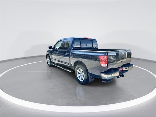 2010 Nissan Titan SE