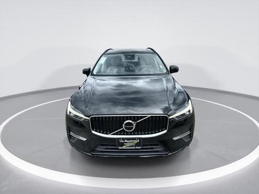2022 Volvo XC60 B5 Momentum