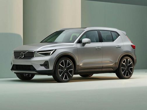 Silver Dawn Metallic 2023 Volvo XC40 B5 Plus Bright Theme