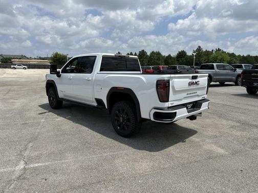 2025 GMC Sierra 2500 AT4
