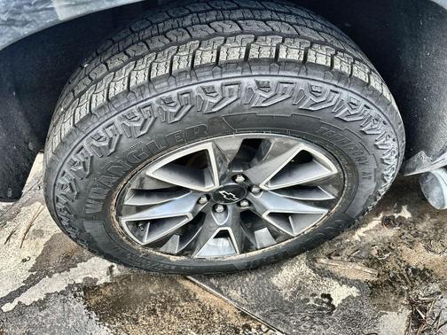 Shadow Gray Metallic 2021 Chevrolet Tahoe 4WD Z71