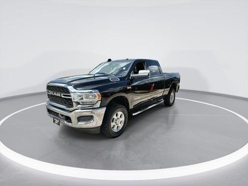 2019 RAM 2500 Tradesman Crew Cab 4x4 6'4' Box