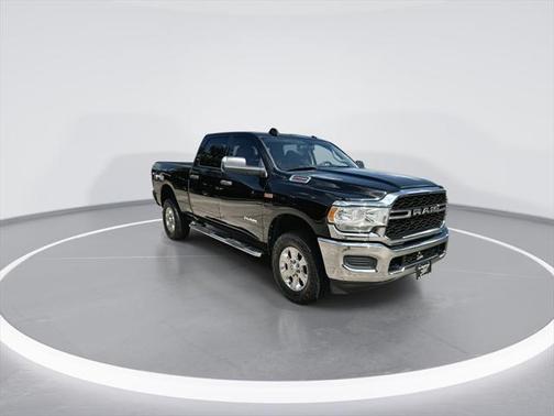 2019 RAM 2500 Tradesman Crew Cab 4x4 6'4' Box