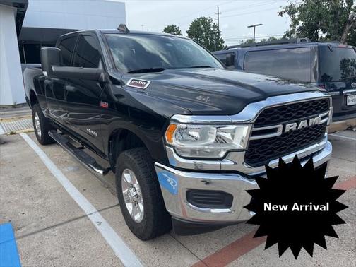 2019 RAM 2500 Tradesman Crew Cab 4x4 6'4' Box