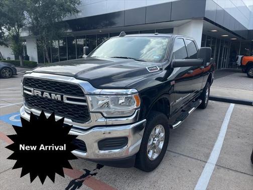 2019 RAM 2500 Tradesman Crew Cab 4x4 6'4' Box