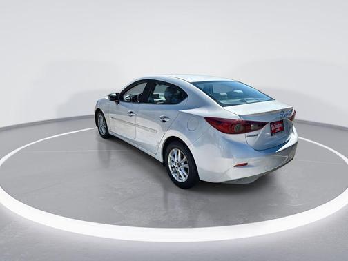 Snowflake White Pearl Mica 2016 Mazda Mazda3 i Sport