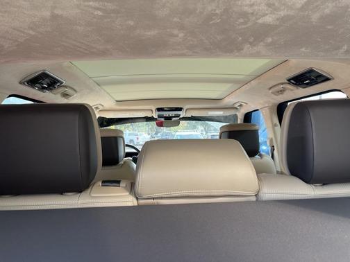 2022 Land Rover Range Rover P525 Westminster