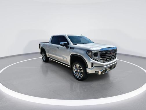 White Frost Tricoat 2025 GMC Sierra 1500 Denali