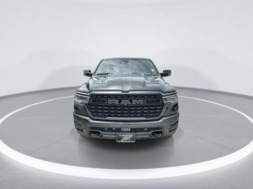 Diamond Black Crystal Pearlcoat 2025 RAM 1500 Limited