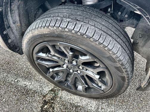 Diamond Black Crystal Pearlcoat 2025 RAM 1500 Limited