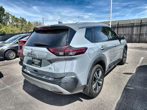 2021 Nissan Rogue SL
