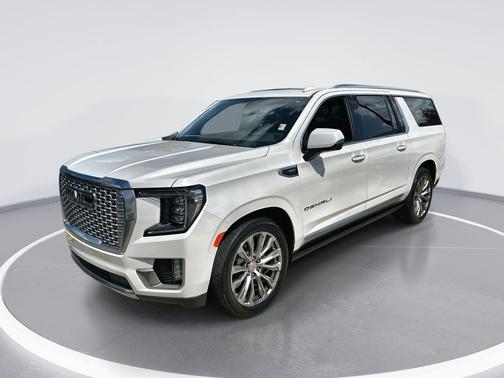 White Frost Tricoat 2021 GMC Yukon XL Denali