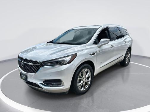 White Frost Tricoat 2018 Buick Enclave Avenir