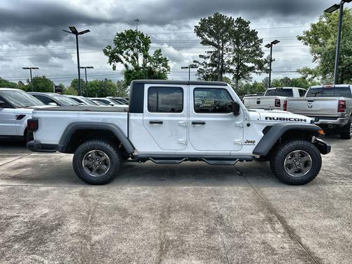 Bright White Clearcoat 2022 Jeep Gladiator Rubicon