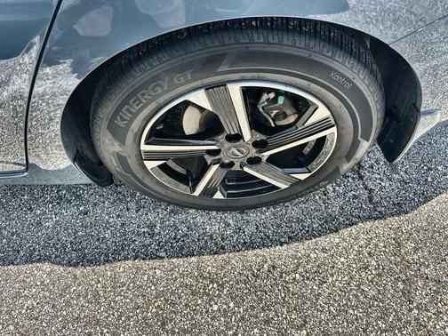 Atlantic Gray Metallic 2024 Nissan Sentra SV