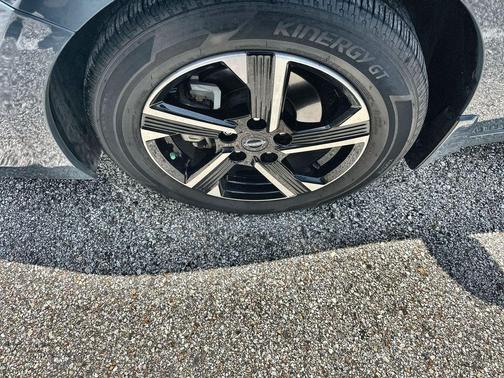 Atlantic Gray Metallic 2024 Nissan Sentra SV