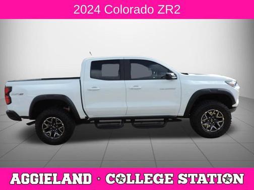 Summit White 2024 Chevrolet Colorado ZR2