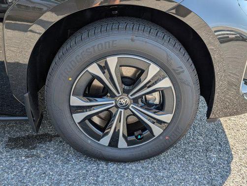 2025 Toyota bZ4X XLE