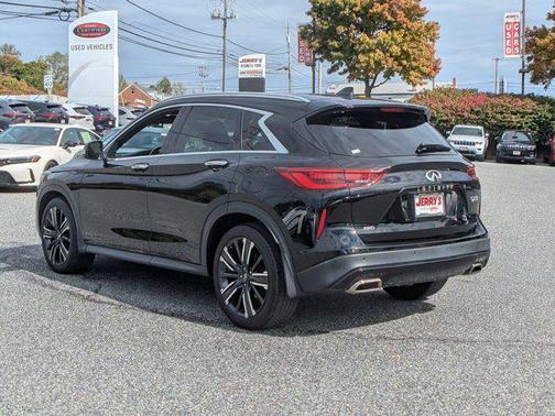 2022 INFINITI QX50 LUXE AWD
