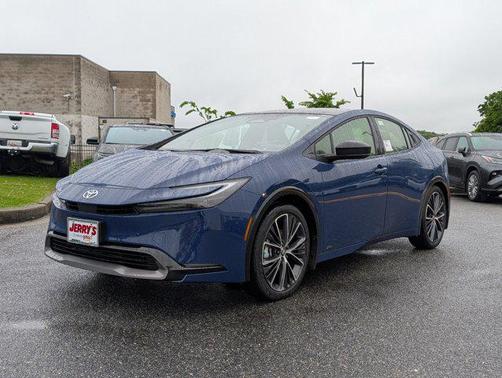2025 Toyota Prius XLE