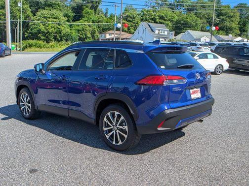 2023 Toyota Corolla Cross XLE