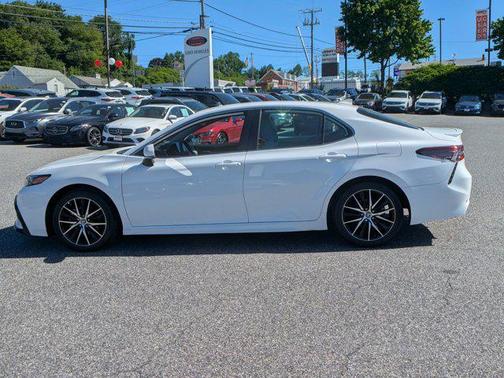 2023 Toyota Camry SE