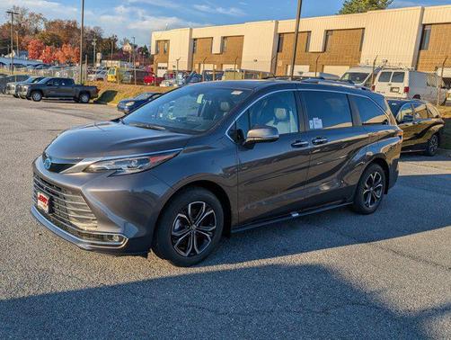 2025 Toyota Sienna Platinum