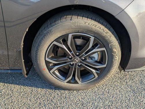 2025 Toyota Sienna Platinum