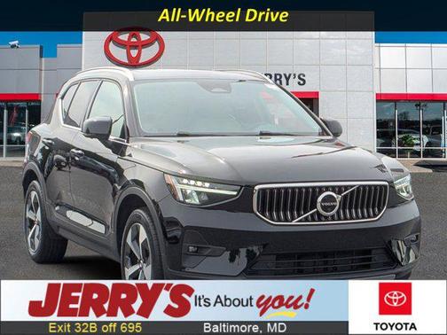 2023 Volvo XC40 B5 Plus Bright Theme