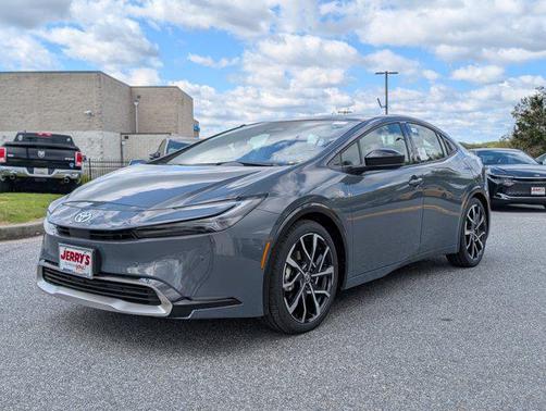 2025 Toyota Prius L