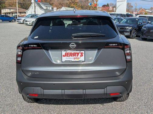 2025 Nissan Kicks SV