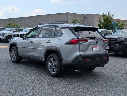 2025 Toyota RAV4 Hybrid XLE