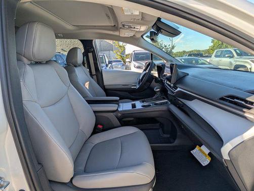 2025 Toyota Sienna XLE 7 Passenger