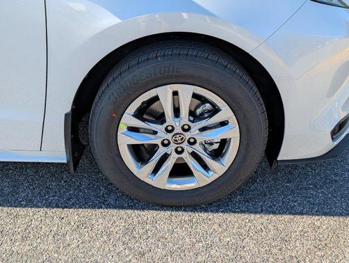 2025 Toyota Sienna XLE 7 Passenger
