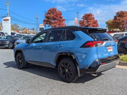 2022 Toyota RAV4 Hybrid SE