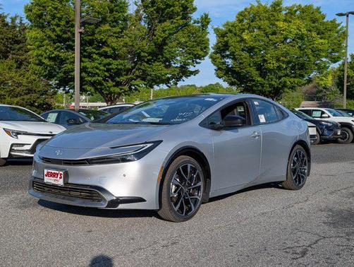 2025 Toyota Prius L