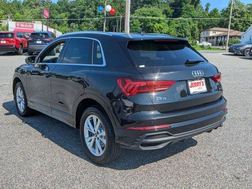 2023 Audi Q3 Premium 45 TFSI S line quattro Tiptronic