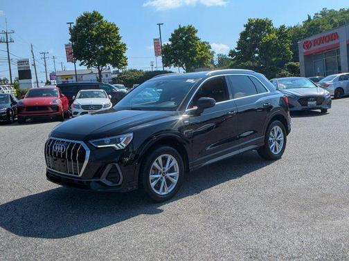 2023 Audi Q3 Premium 45 TFSI S line quattro Tiptronic