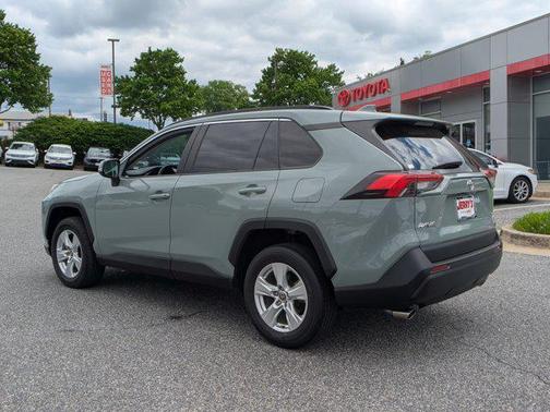 2021 Toyota RAV4 XLE