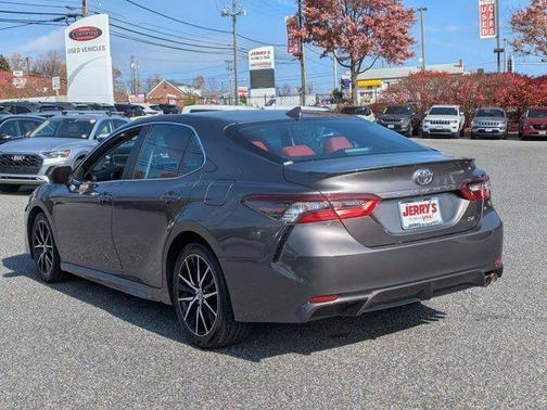 2024 Toyota Camry SE