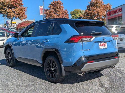 2023 Toyota RAV4 Hybrid SE