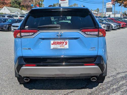2023 Toyota RAV4 Hybrid SE