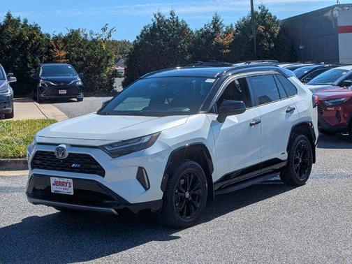 2022 Toyota RAV4 Hybrid SE